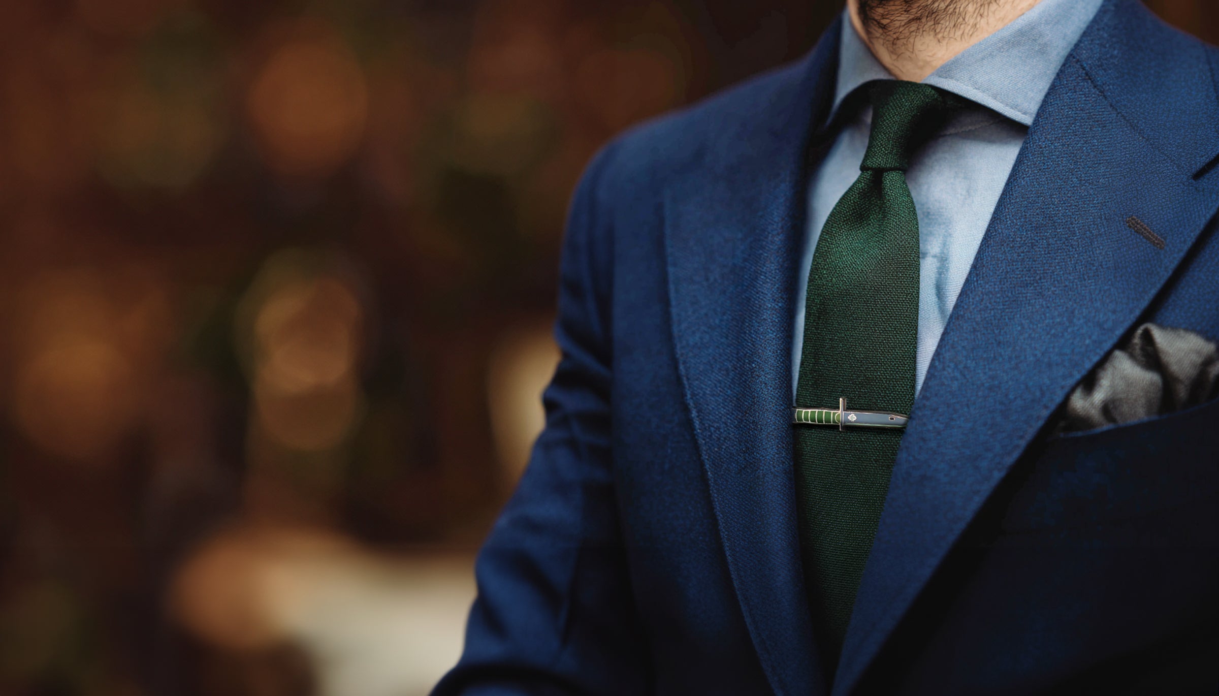 Bayonet dagger tie clip